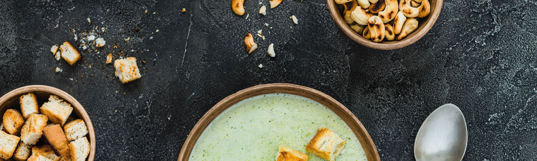 Broccoli and Cashew Soup