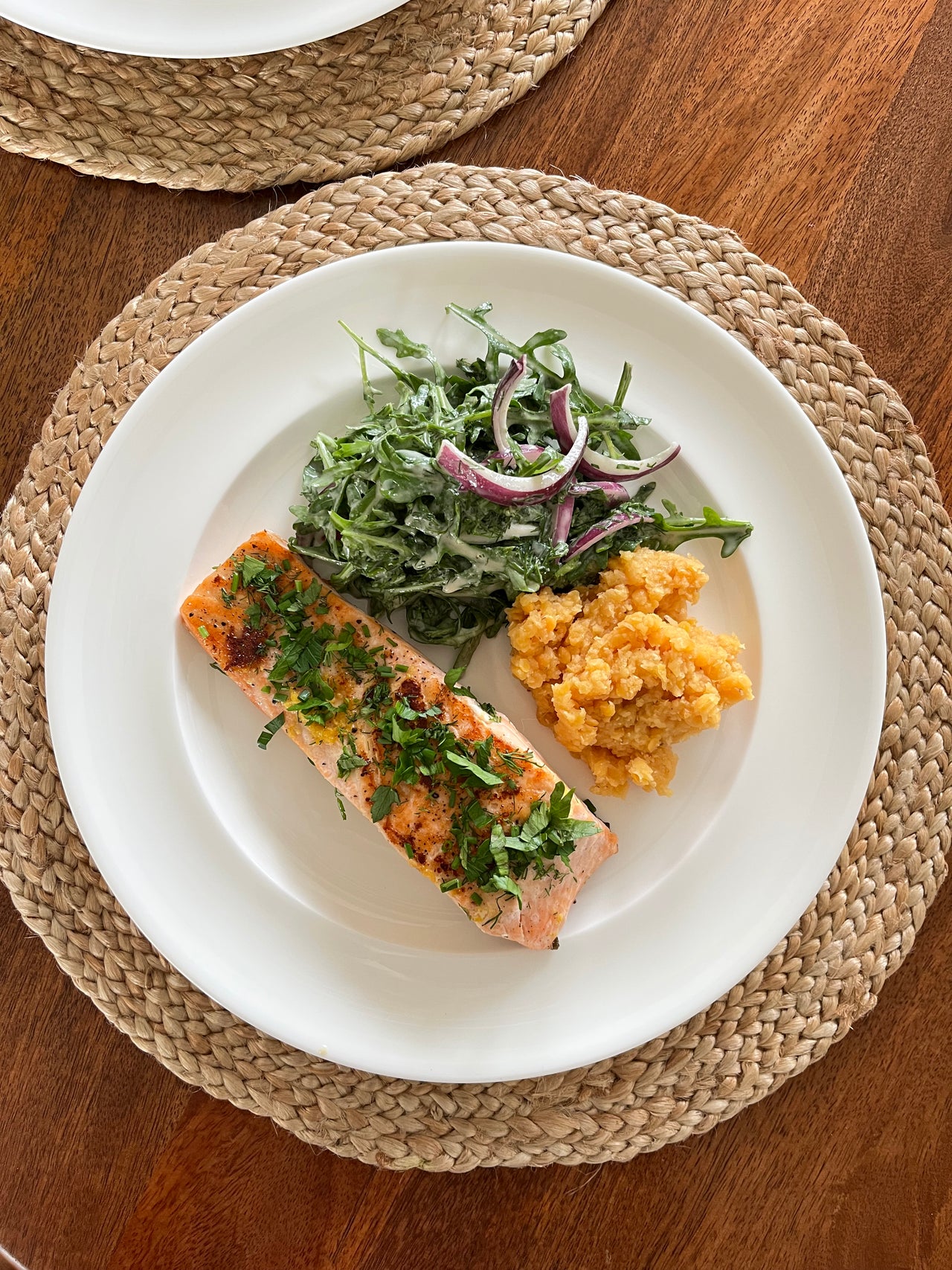 Mediterranean Salmon & Lentils
